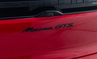 Porsche Macan GTS Electric 45
