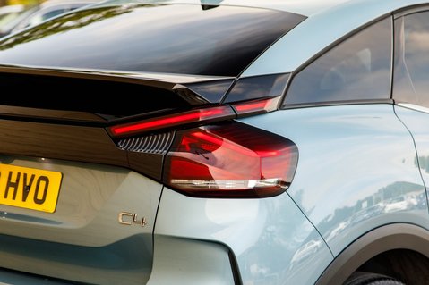 Citroen C4 PURETECH SHINE PLUS S/S EAT8 9