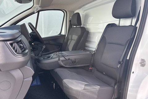 Renault Trafic LH30 Advance 150ps dCi Panel Van 4