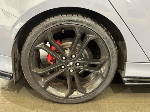 Ford Focus 2.0 TDCi ST-3 Euro 6 (s/s) 5dr 38