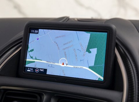 Aston Martin DBS Superleggera 17