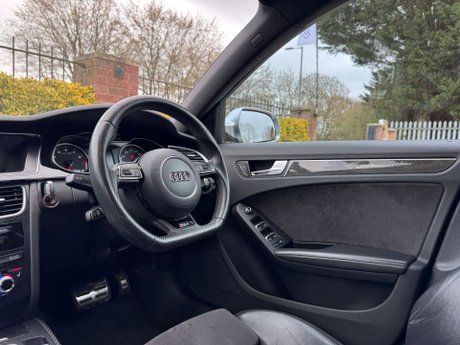 Audi RS4 4.2 RS 4 FSI Quattro Auto 4WD 5dr 29