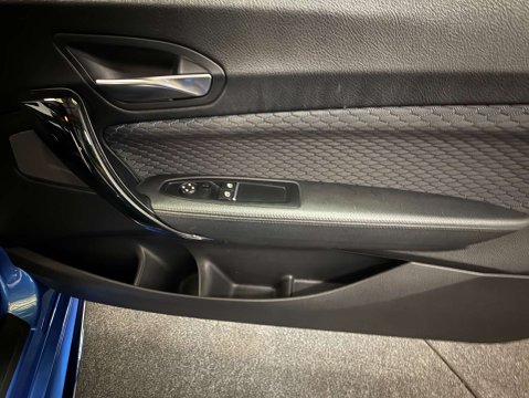 BMW 2 Series 1.5 218i M Sport Auto 2dr 15