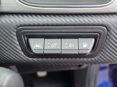 Renault Captur 1.6 E-TECH 9.8kWh RS Line SUV 5dr Petrol Plug-in Hybrid Auto Euro 6 (s/s) ( 27