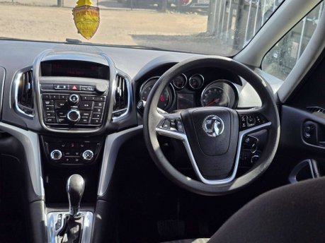 Vauxhall Zafira 1.4i Turbo Exclusiv MPV 5dr Petrol Auto Euro 6 (140 ps) 16