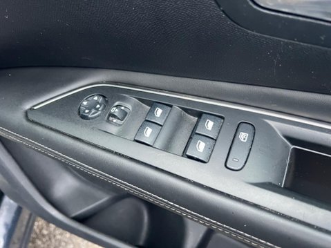 Peugeot 3008 1.2 PureTech Allure Euro 6 (s/s) 5dr 33