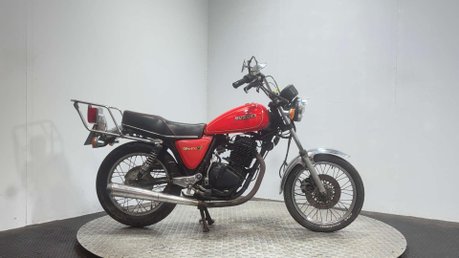 Suzuki GN 1983 1 OWNER PROJECT BIKE SPARES OR REPAIR CLASSIC 400CC 1