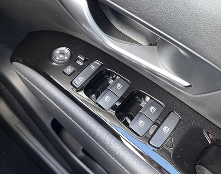 Hyundai TUCSON 1.6 Tucson Ultimate TGDi HEV Auto 5dr 73