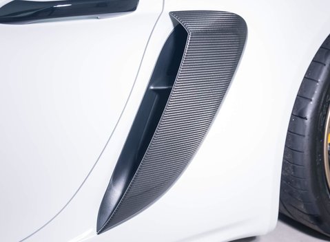 Porsche Cayman GT4 RS (718) 38