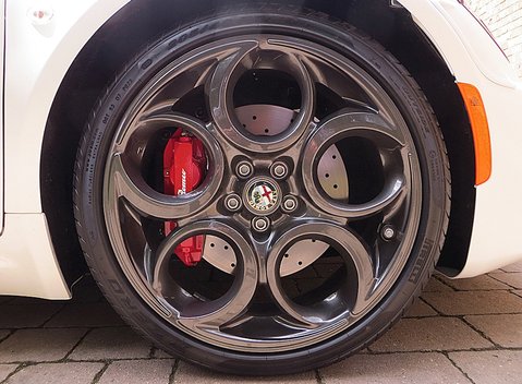 Alfa Romeo 4C Launch Edition 11