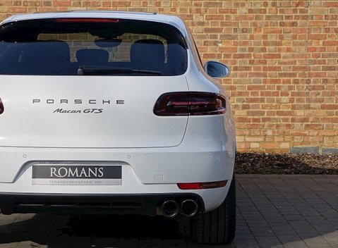 Porsche Macan GTS 4
