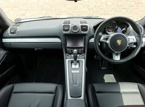 Porsche Cayman GTS 12