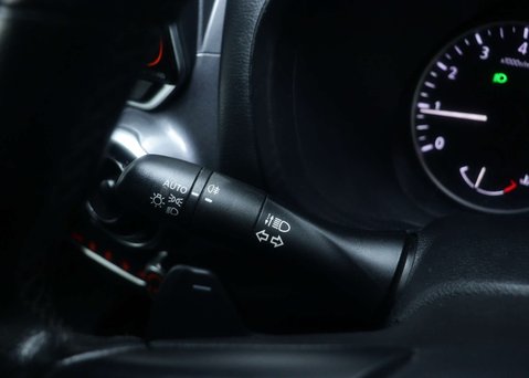 Nissan Juke 1.0 Juke N-Connecta DiG-T Semi-Auto 5dr 35