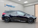 Ford Focus 1.0T EcoBoost ST-Line Euro 6 (s/s) 5dr 3