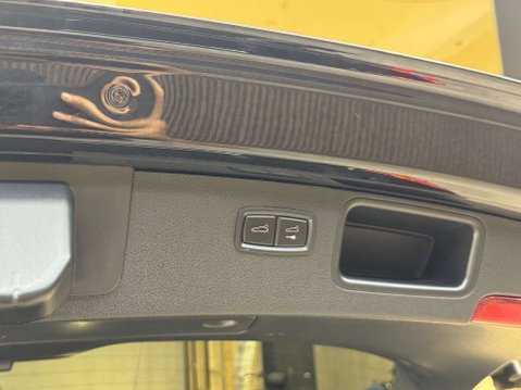 Porsche Macan 3.0 Macan S D Semi-Auto 4WD 5dr 81