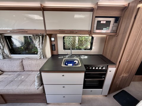 Bailey Unicorn Valencia 19