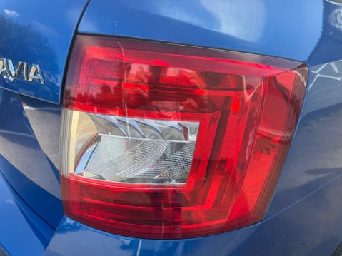 Skoda Octavia ELEGANCE TDI CR DSG 22