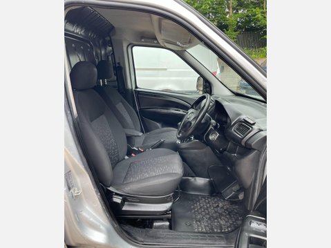 Vauxhall Combo 1.6 Turbo D 2300 Sportive Panel Van 4dr Diesel Manual L2 H1 Euro 6 (s/s) (1 23