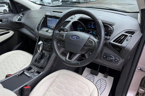 Ford Kuga VIGNALE TDCI AUTO - MILANO GRIGIO PAINT - PAN ROOF -APPEARANCE PACK 15