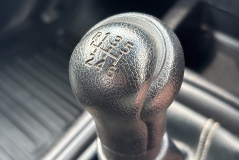 Toyota Hilux Active 4WD D-4D ECB Pickup 33