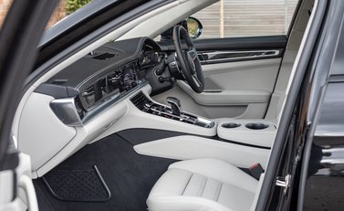 Porsche Panamera Turbo S E-Hybrid 16