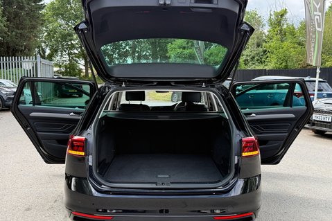 Volkswagen Passat SEL TSI EVO DSG - ONE OWNER - VAT QUALIFYING  13