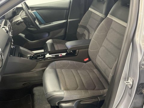 Citroen E-C4 50kWh Shine Hatchback 5dr Electric Auto (136 ps) 44