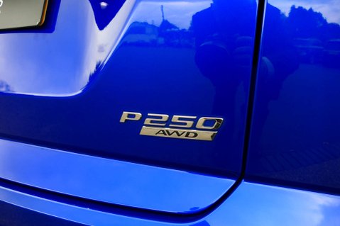 Jaguar E-Pace 2.0 E-PACE R-Dynamic HSE i AWD Auto 4WD 5dr 18