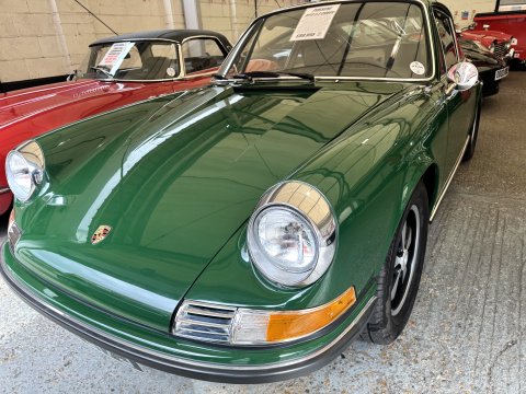 Porsche 911 T 2.2 LWB - LHD COUPE 35