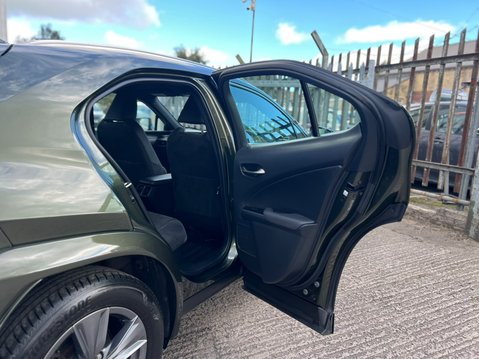 Lexus Ux 250H 58
