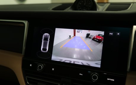 Porsche Macan PDK - Panoramic Roof / RS Spyder Alloys - Full Porsche Service History 15