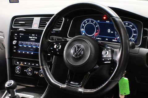 Volkswagen Golf 2.0 Golf R TSi 4WD 5dr 10