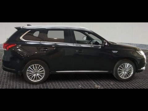 Mitsubishi Outlander PHEV DYNAMIC 4