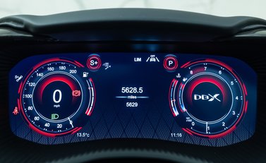 Aston Martin DBX 707 24