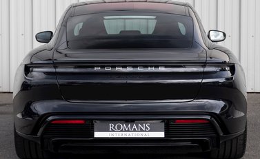 Porsche Taycan Turbo S 5