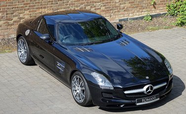 Mercedes-Benz SLS AMG 3