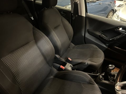 Peugeot 208 ALLURE 11