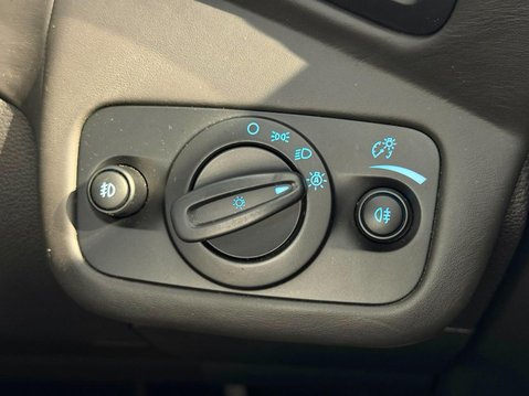 Ford Kuga 2.0 TDCi Vignale Powershift AWD Euro 6 (s/s) 5dr 29