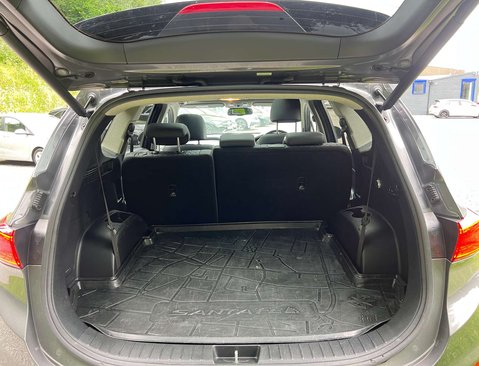 Hyundai SANTA FE 2.2 Santa Fe Premium SE CRDi Auto 4WD 5dr 49