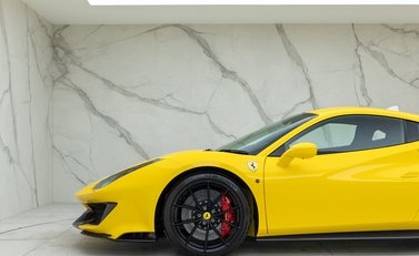 Ferrari 488 Pista 28