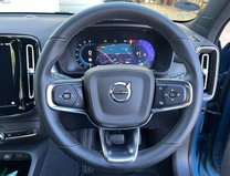 Volvo XC40 2.0 B3 Core Estate 5dr Hybrid Electric Auto Euro 6 (163 bhp) 20