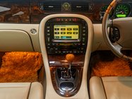 Jaguar XJ 3.0 XJ6 V6 Sovereign Auto 4dr 16