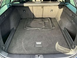 Volkswagen Passat 1.5 Passat R-Line TSi Evo 5dr 75