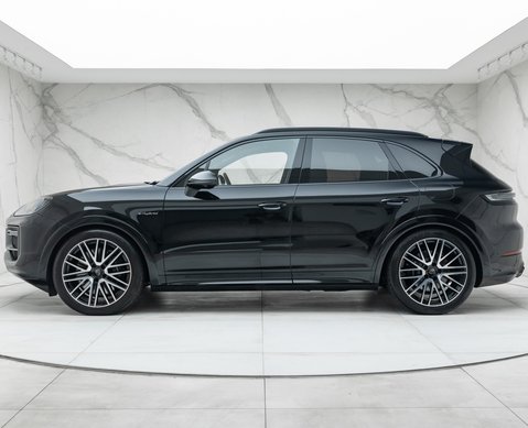 Porsche Cayenne TURBO E-HYBRID 