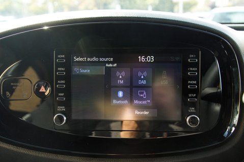 Toyota Aygo X VVT-I EDGE 17
