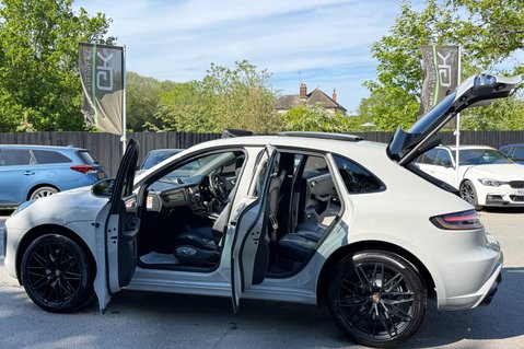 Porsche Macan GTS PDK - PAN ROOF -BOSE -360 CAMS -MEMORY PK - CRAYON 19