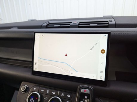 Land Rover Defender 2.0 Defender X-Dynamic HSE PHEV Auto 4WD 5dr 89