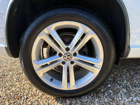 Volkswagen Tiguan 2.0 TDI BlueMotion Tech R-Line Edition SUV 5dr Diesel DSG 4WD Euro 6 (s/s) 16