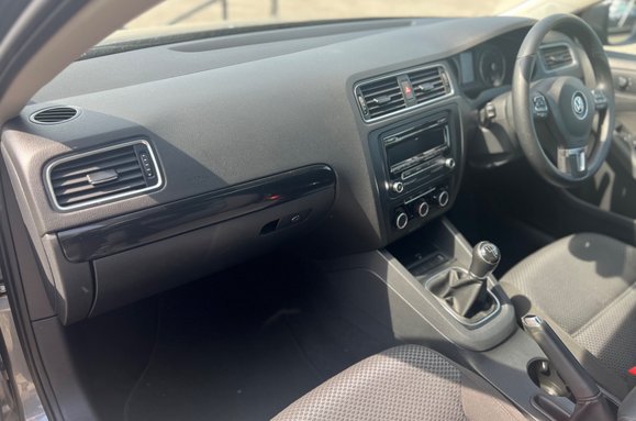 Volkswagen Jetta SE TDI BLUEMOTION TECH £35 ROAD TAX 37