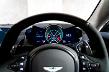 Aston Martin Vantage V12. 1 OF 333. OVER £45K IN OPTIONS. LIGHTWEIGHT PACKAGE. LIVERY PACKAGE. 24